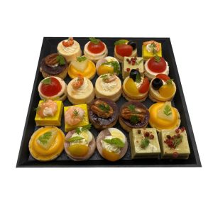 Plateaux de canapés dressés