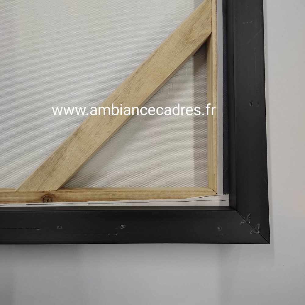 Cadre Statue avec Fleurs 62.5×82.5cm – Image 4